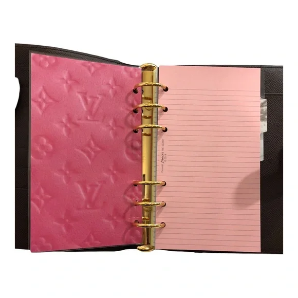 Louis Vuitton Damier MM Authentic Agenda Cover — Pre-filled! 👀 - Picture 8 of 15
